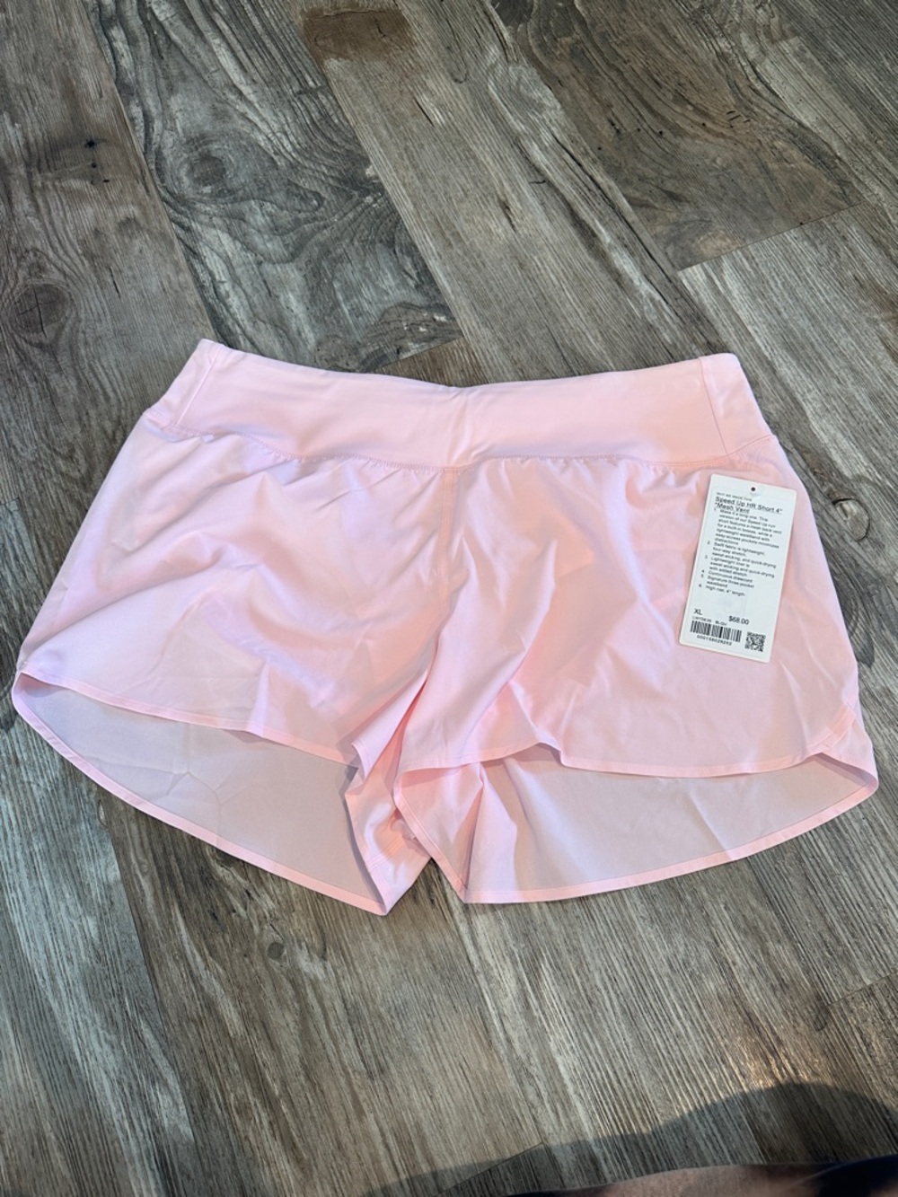 NEW! Lululemon Speed Up High-Rise Lined Short 4" *Mesh Vent blush quartz
XL